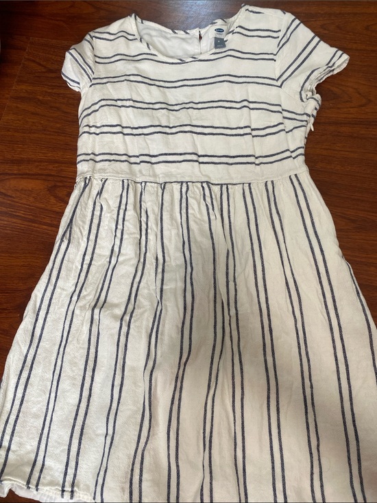 Old Navy Dresses & Skirts - Old Navy Women Cream Dress with Navy Stripes - Short Sleeve Casual